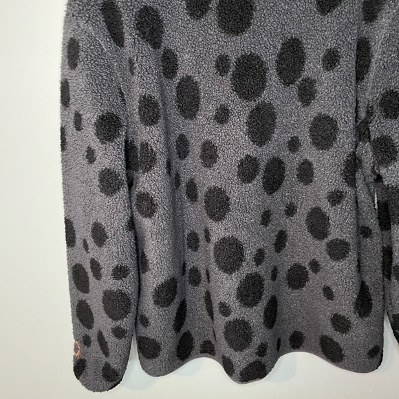 Puma Hoops X CHEETOS Sherpa Sweater - Picture 10 of 16